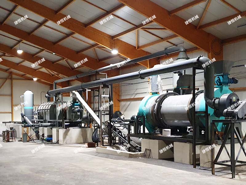 北京炭化機現(xiàn)場