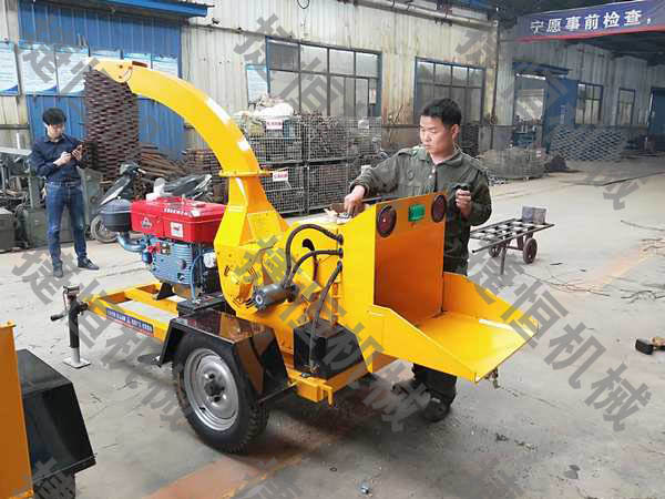 移動式竹子粉碎機(jī)