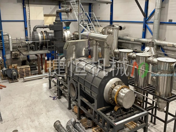 芬蘭炭化機(jī)現(xiàn)場