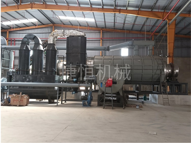 越南炭化機(jī)現(xiàn)場